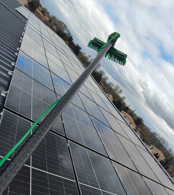 Nettoyage de panneaux solaires 