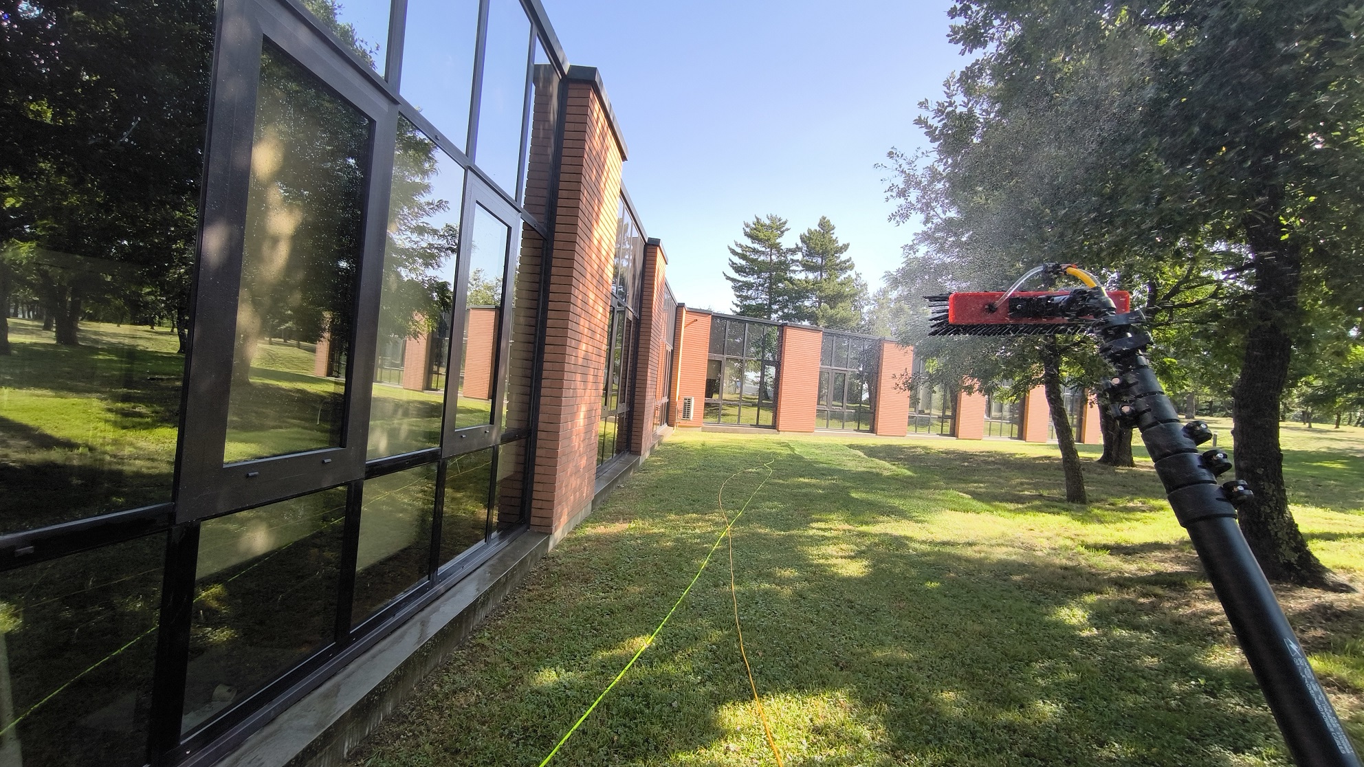 Nettoyage des vitres inaccessible en hauteur